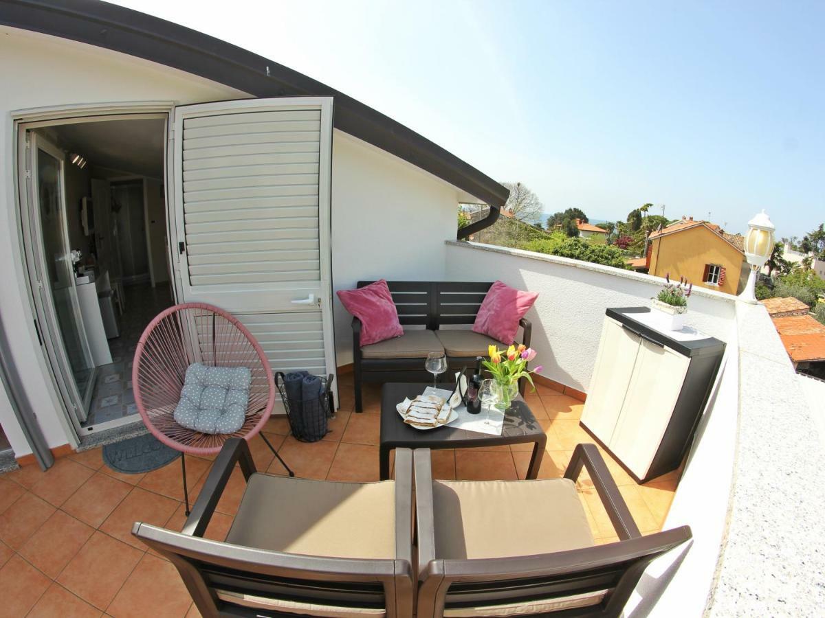 Room And Apartment Doris Lovrečica Екстериор снимка