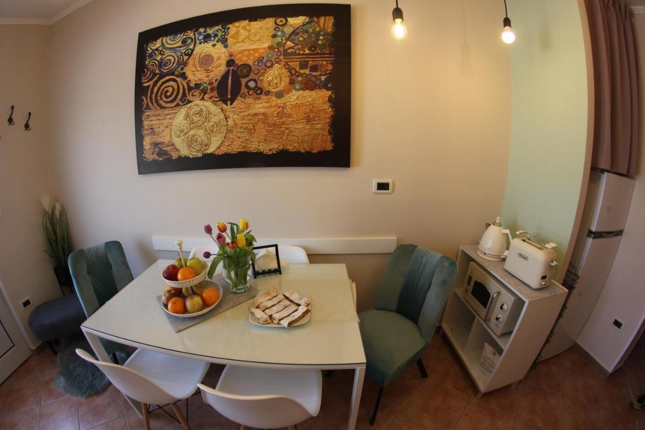 Room And Apartment Doris Lovrečica Екстериор снимка
