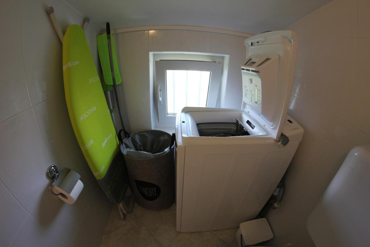 Room And Apartment Doris Lovrečica Екстериор снимка