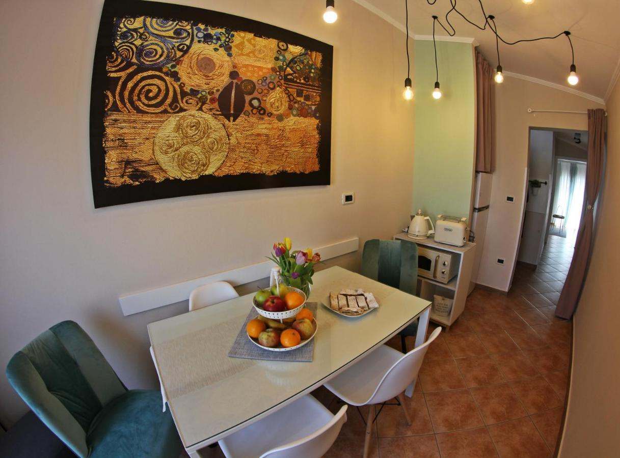 Room And Apartment Doris Lovrečica Екстериор снимка