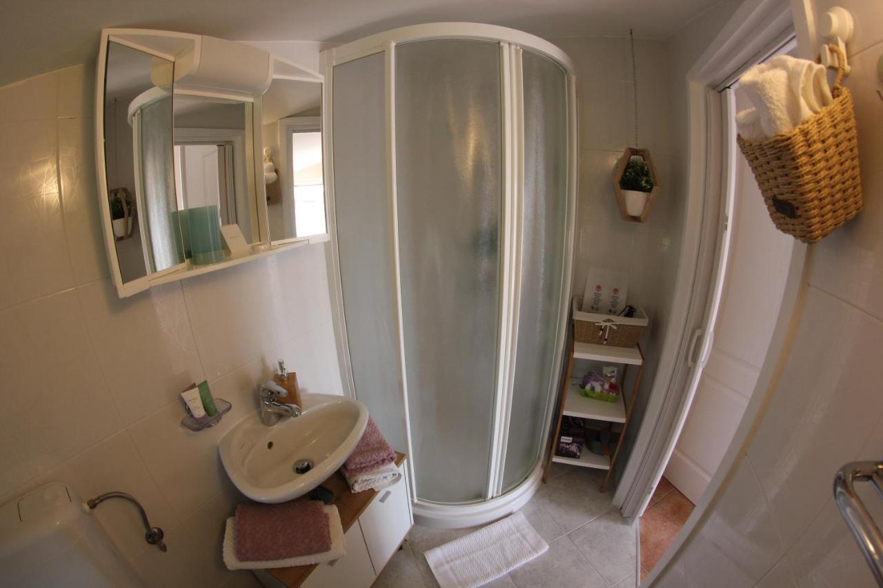 Room And Apartment Doris Lovrečica Екстериор снимка