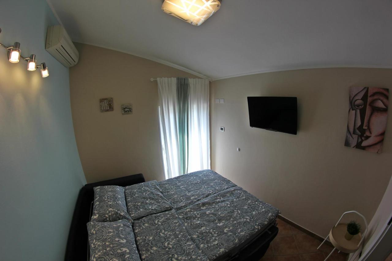 Room And Apartment Doris Lovrečica Екстериор снимка