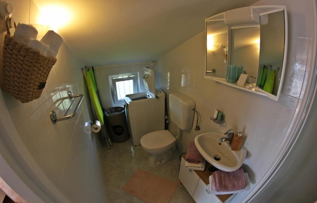 Room And Apartment Doris Lovrečica Екстериор снимка